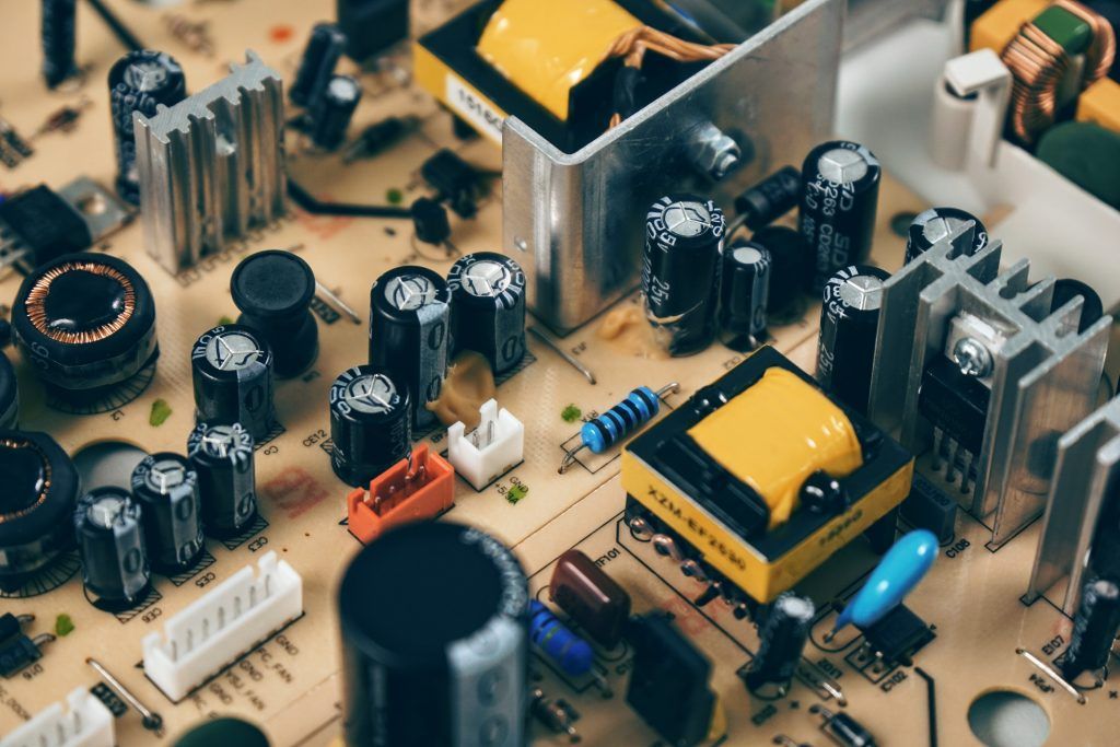 amplificador transistores