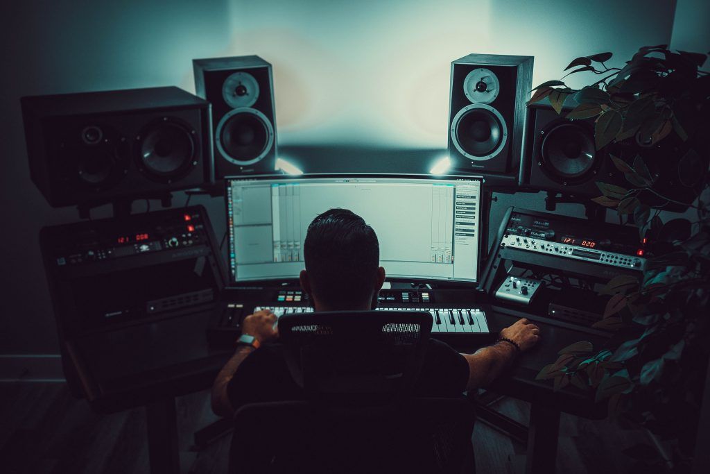 monitores estudio